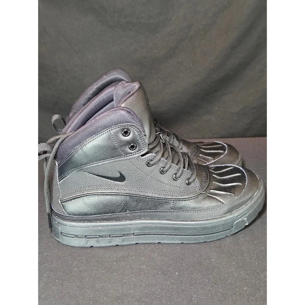 Nike Woodside ACG Kids Black Waterproof‎ Winter Boots Size 6Y
